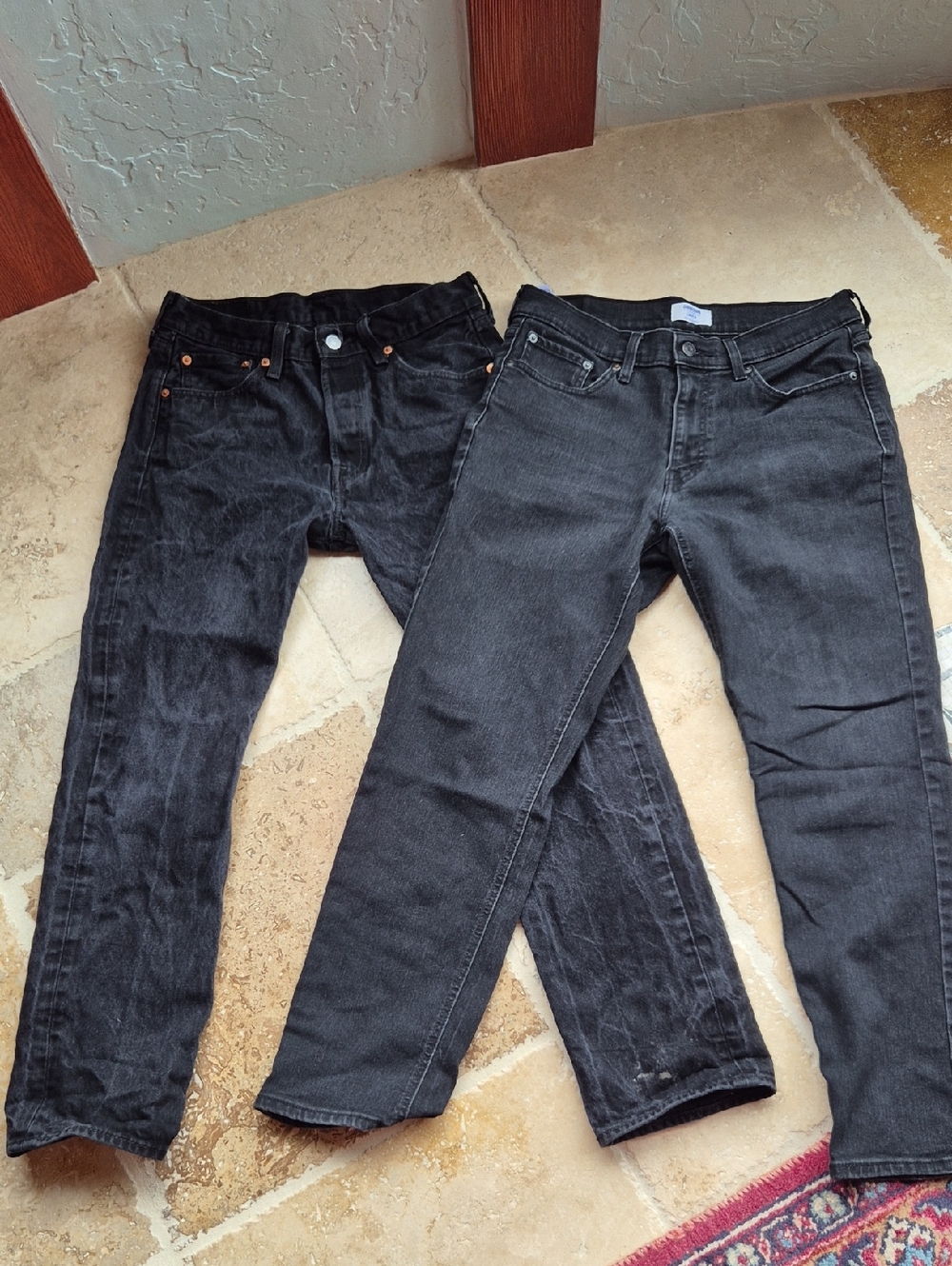 2 Levi's Black Jeans, 30x30.